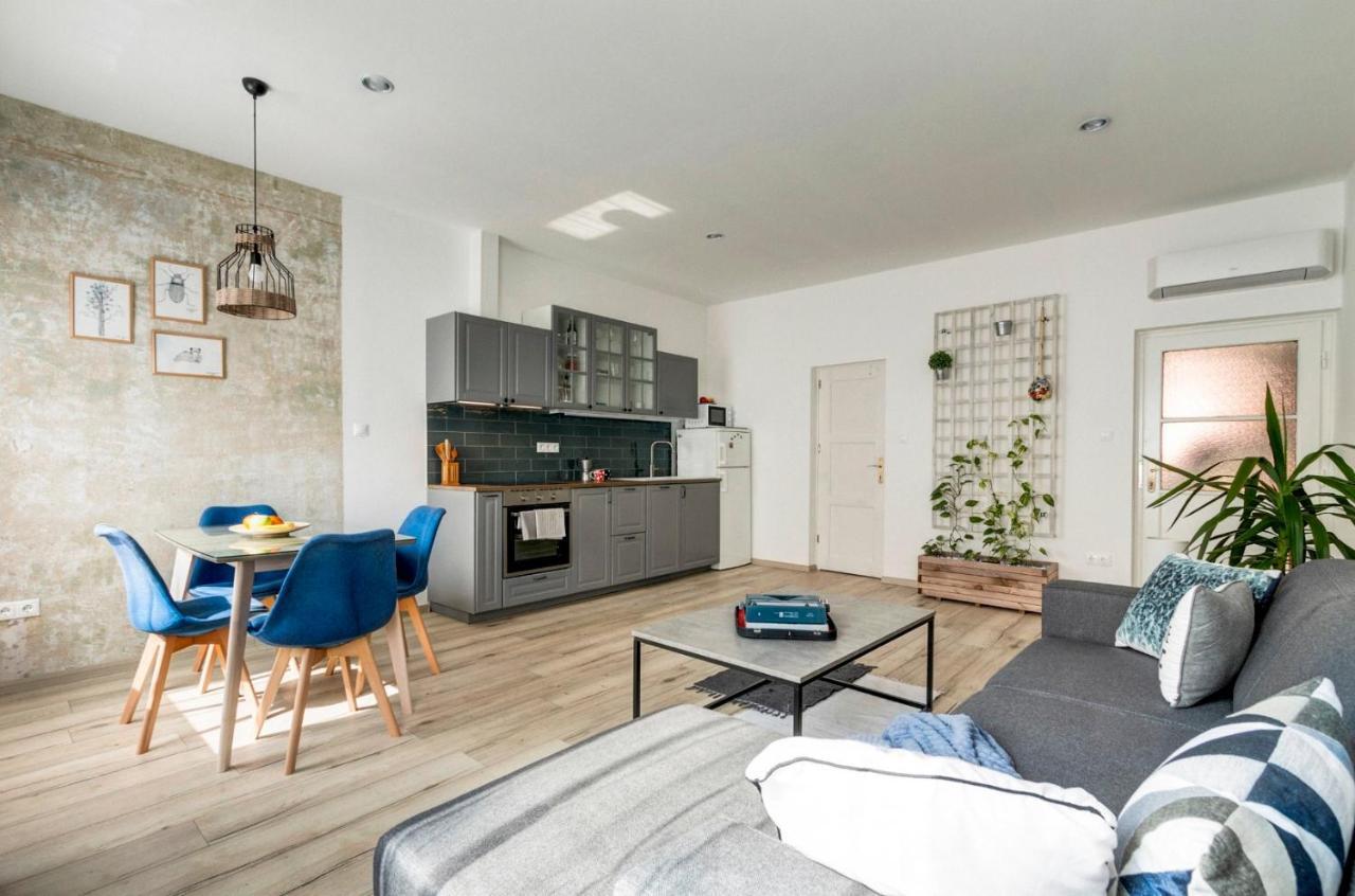 Atosland Apartment บูดาเปสต์ ภายนอก รูปภาพ