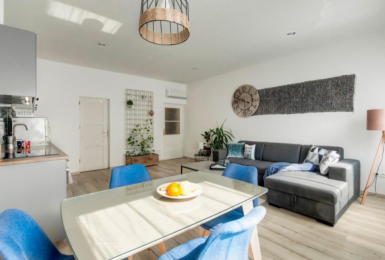 Atosland Apartment บูดาเปสต์ ภายนอก รูปภาพ